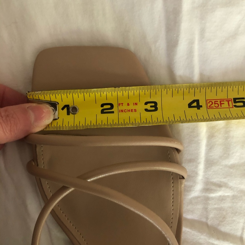 NWT Marc Fisher “Jared” Sandal - Picture 6 of 6